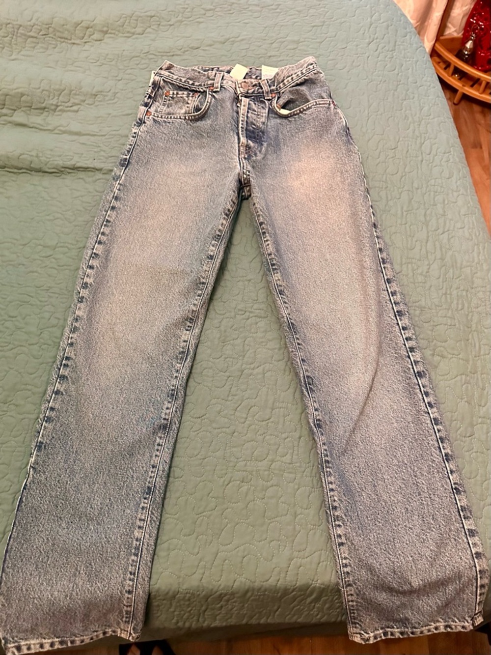 Y2K vintage style 37 Lucky Brand Dungarees Light Blue Denim Jeans w/ button fly